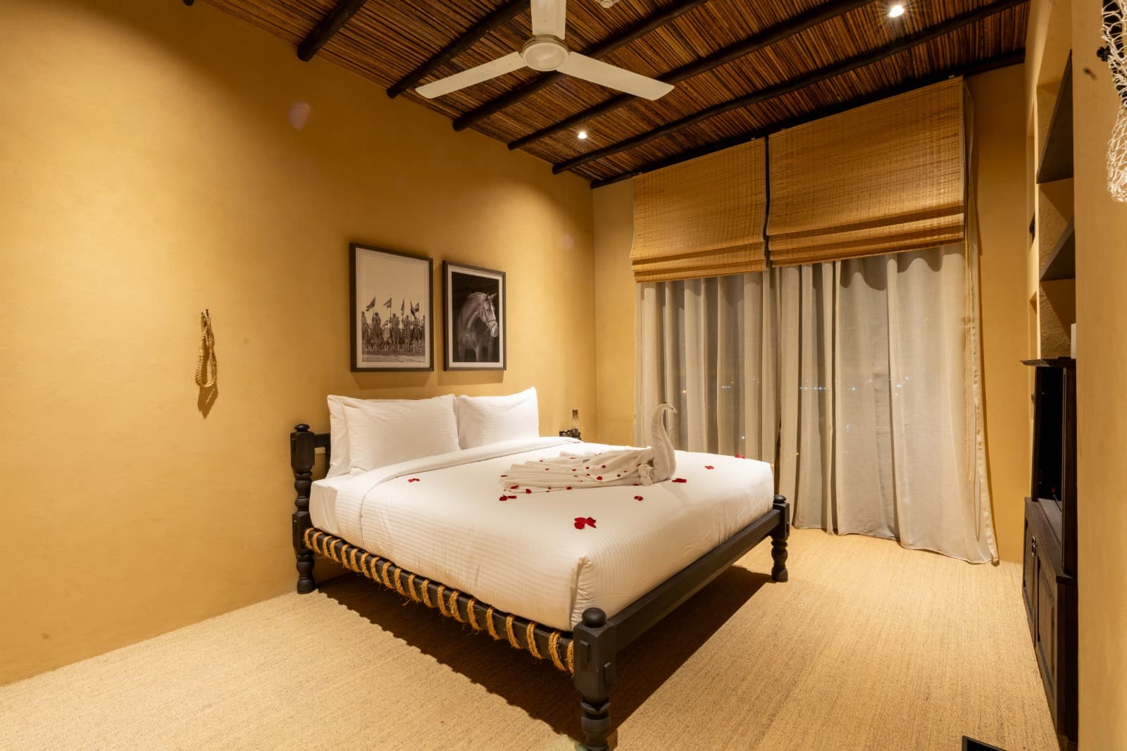 THE LUXE RETREAT HOTEL APARTMENT 2hk Fully Furnished โ 2 bedroom monthly long-stay rental
